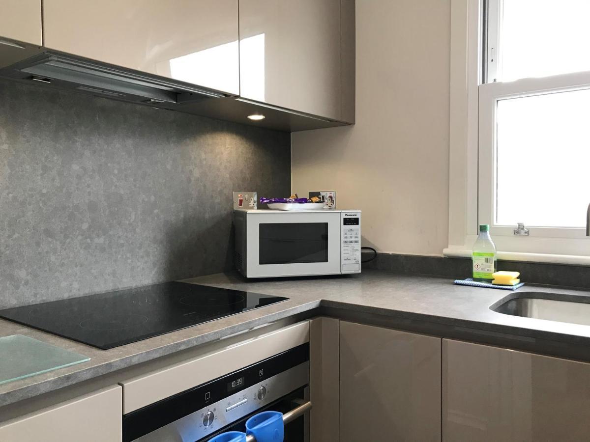 25 Ongar Road By Viridian Apartments London Eksteriør billede
