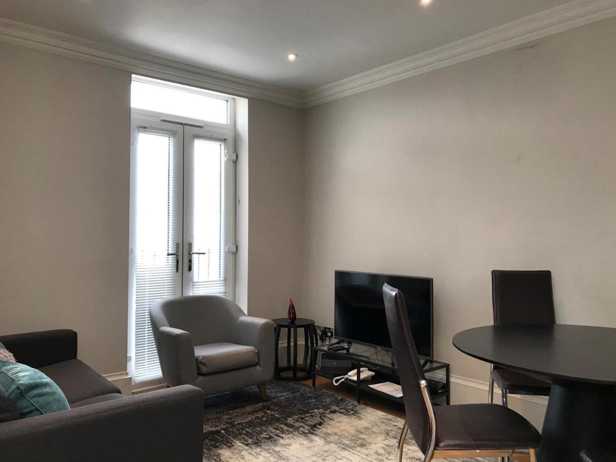 25 Ongar Road By Viridian Apartments London Eksteriør billede